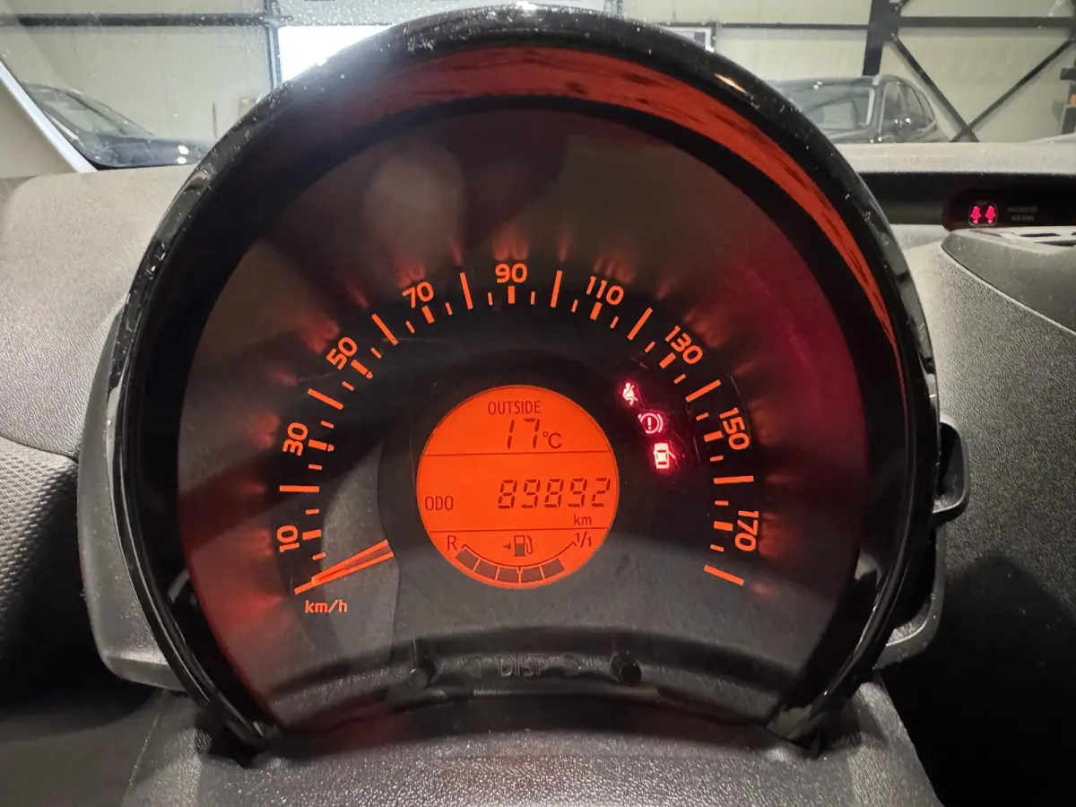 1.0 VVT-i x-now | airco | dealer onderhouden |