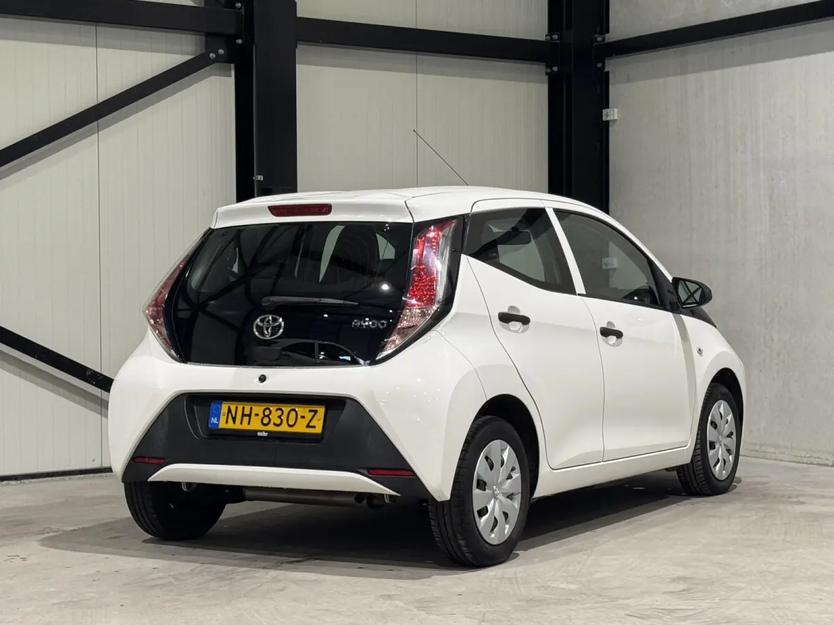 1.0 VVT-i x-now | airco | dealer onderhouden |