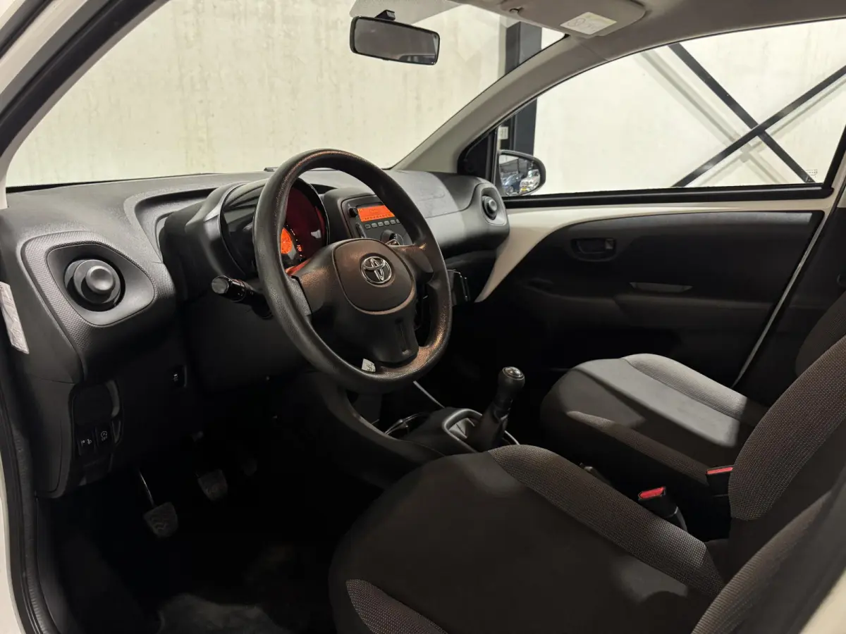 1.0 VVT-i x-now | airco | dealer onderhouden |