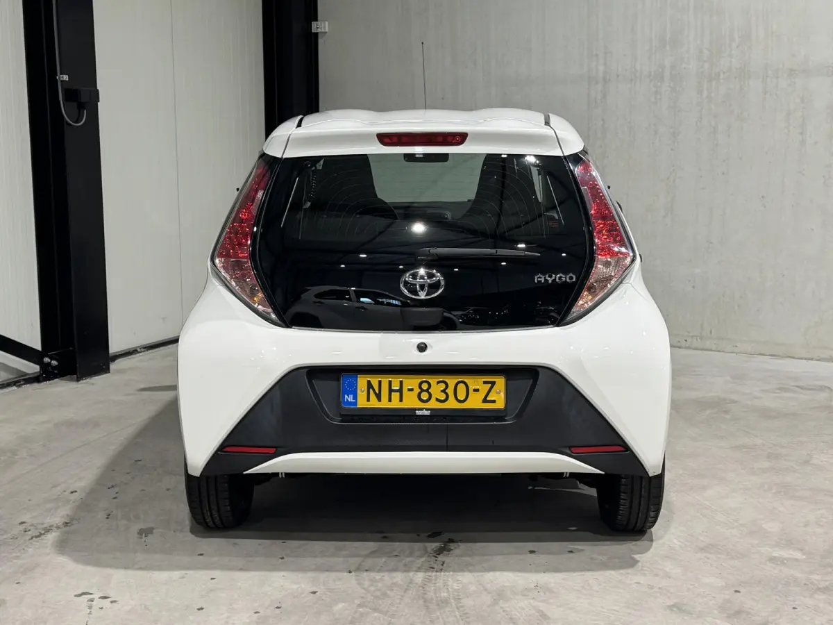 1.0 VVT-i x-now | airco | dealer onderhouden |