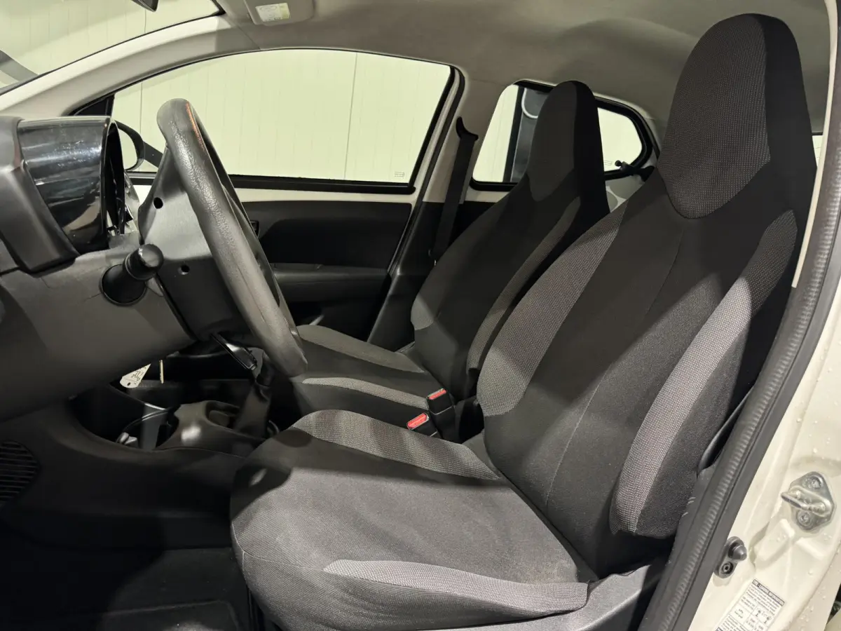 1.0 VVT-i x-now | airco | dealer onderhouden |