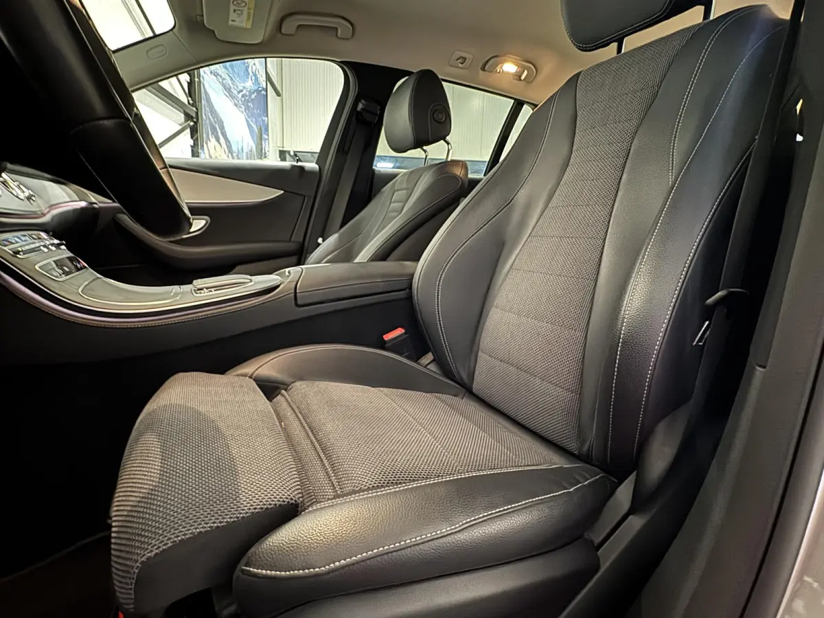 300 e | navi | trekhaak | half-leder | carplay |