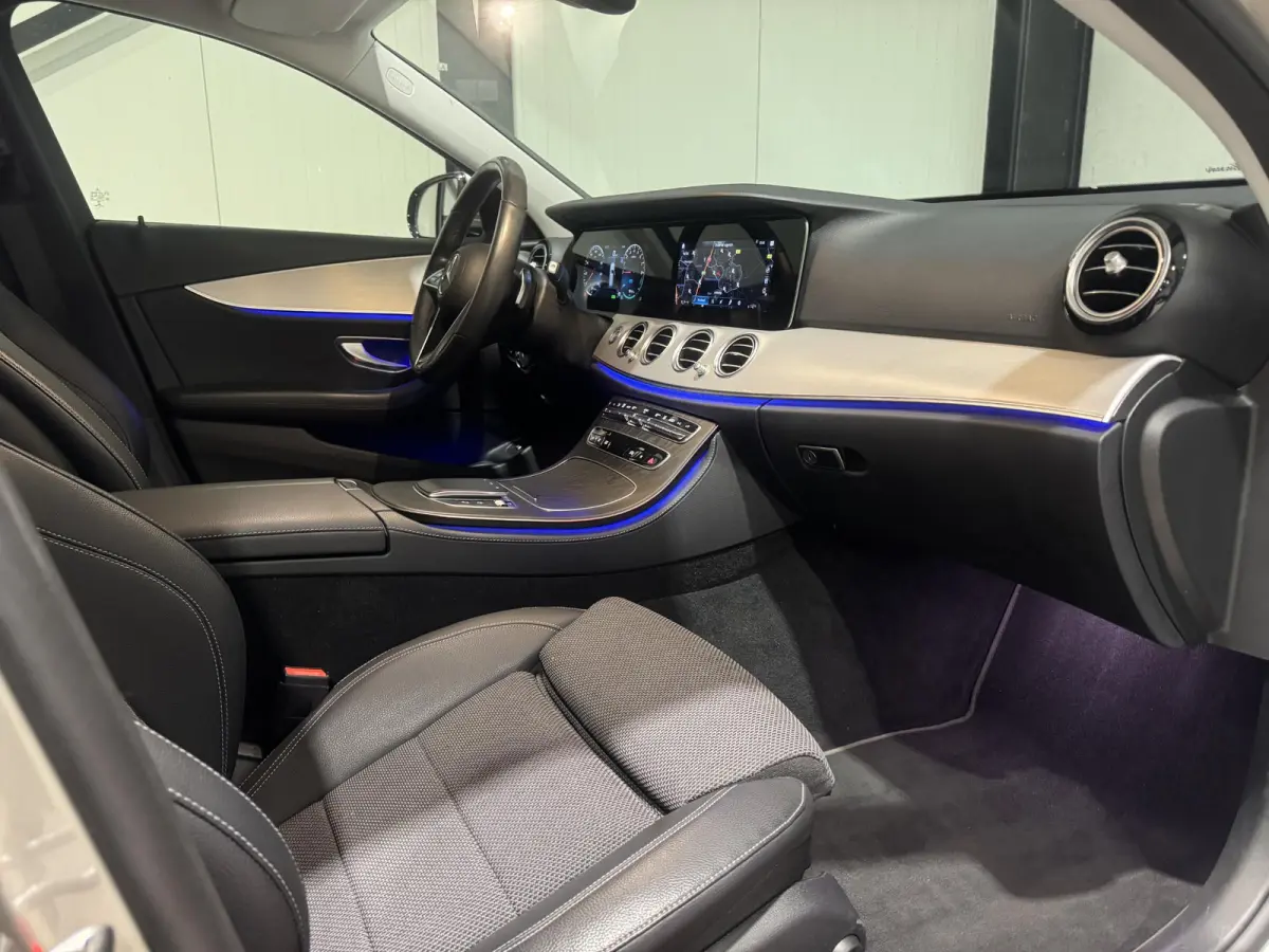 300 e | navi | trekhaak | half-leder | carplay |