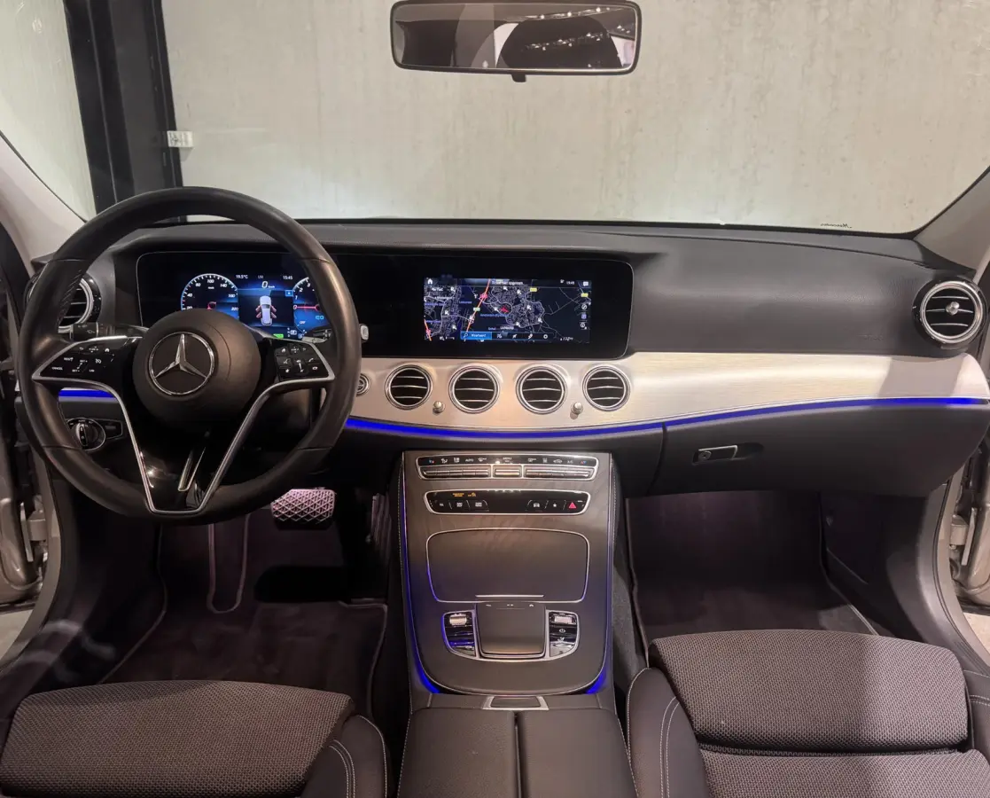 300 e | navi | trekhaak | half-leder | carplay |