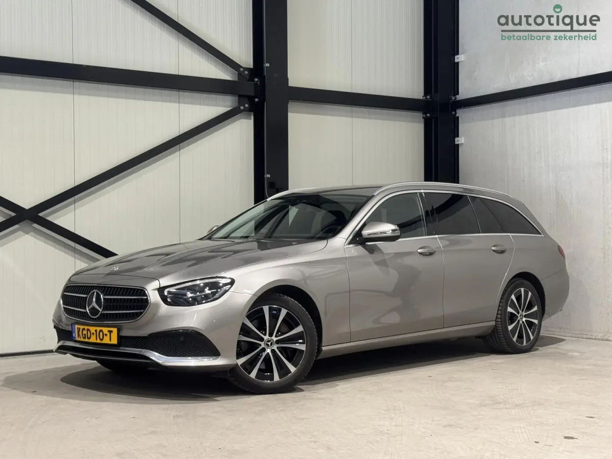 300 e | navi | trekhaak | half-leder | carplay |