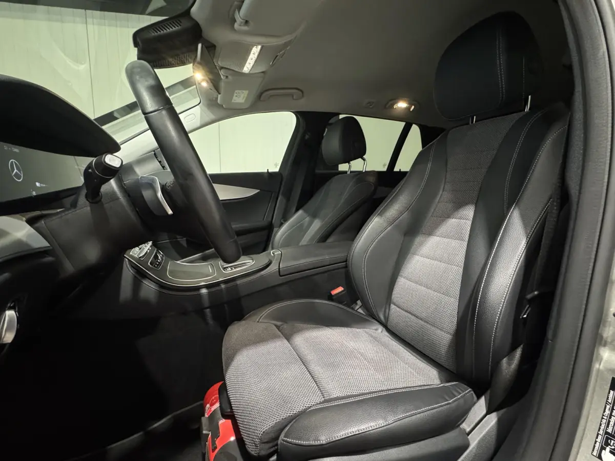 300 e | navi | trekhaak | half-leder | carplay |