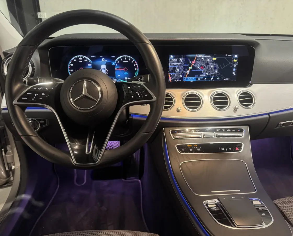 300 e | navi | trekhaak | half-leder | carplay |