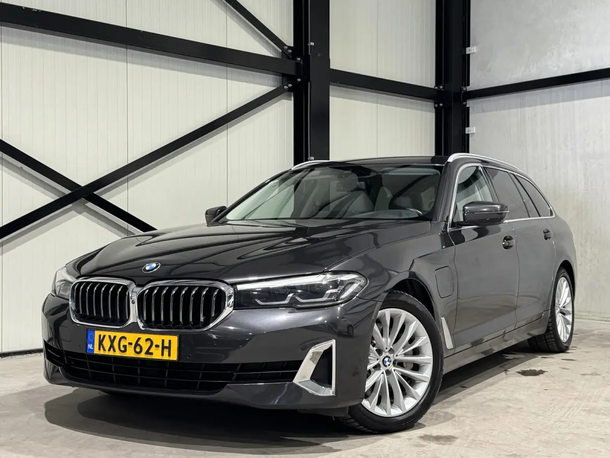 530e Luxury | navi | leder | led | driving assistant  |