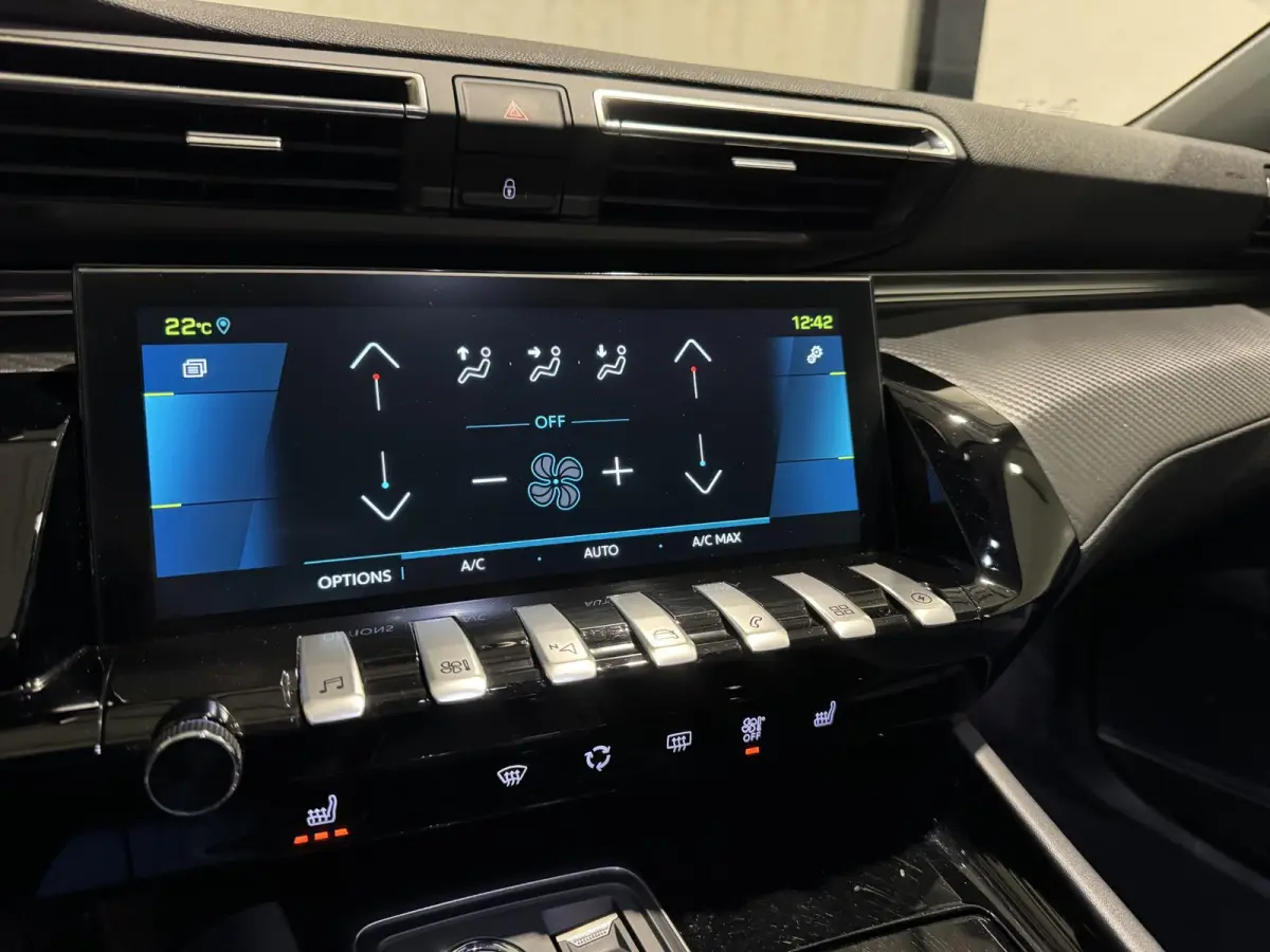 1.6 HYbrid Allure | navi | trekhaak | half-leder |