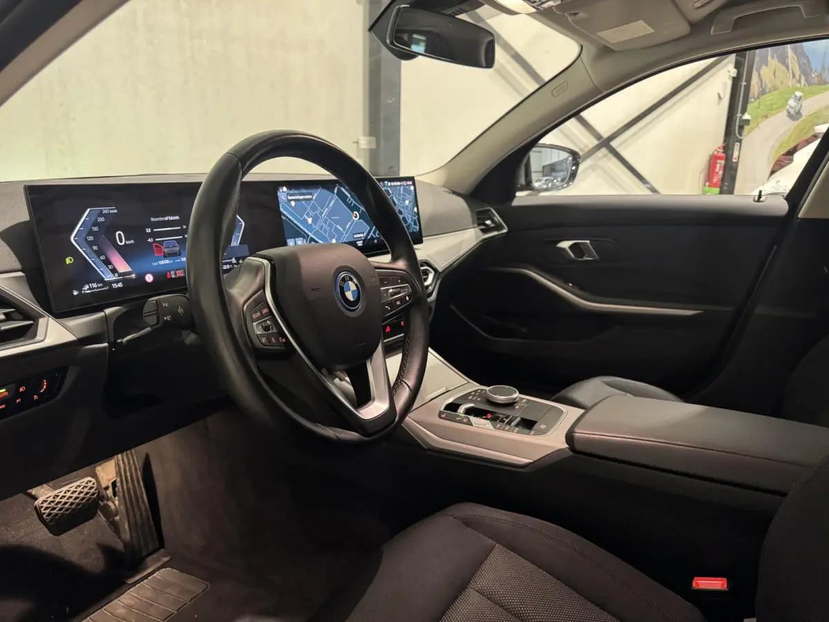 320e Aut. | navi | led | facelift model | shadow line |