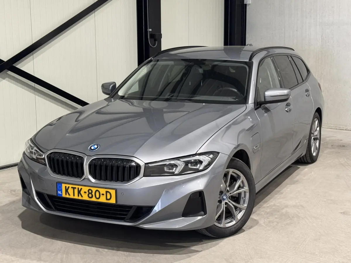320e Aut. | navi | led | facelift model | shadow line |