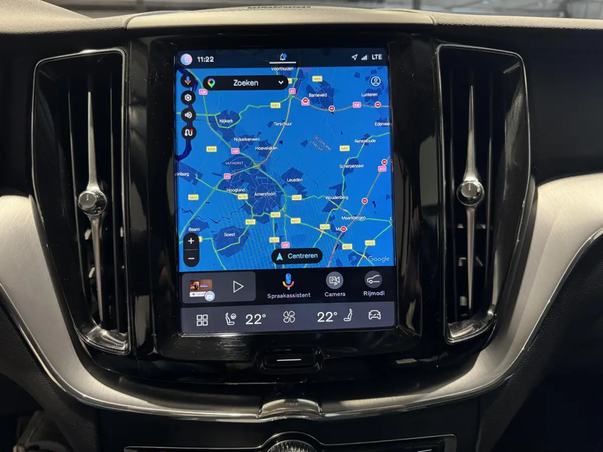 2.0 Recharge T6 AWD Business | panorama | navi | facelift model |