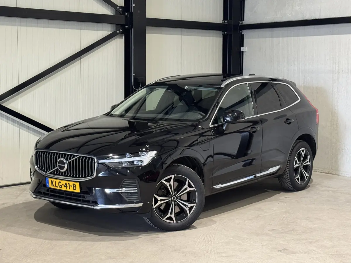 2.0 Recharge T6 AWD Business | panorama | navi | facelift model |