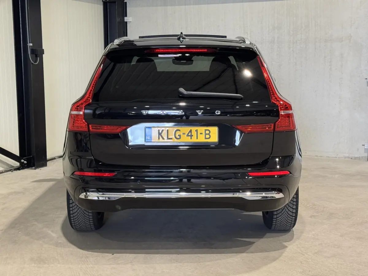 2.0 Recharge T6 AWD Business | panorama | navi | facelift model |