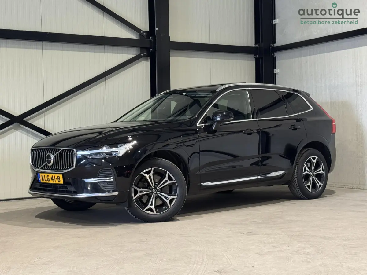 2.0 Recharge T6 AWD Business | panorama | navi | facelift model |