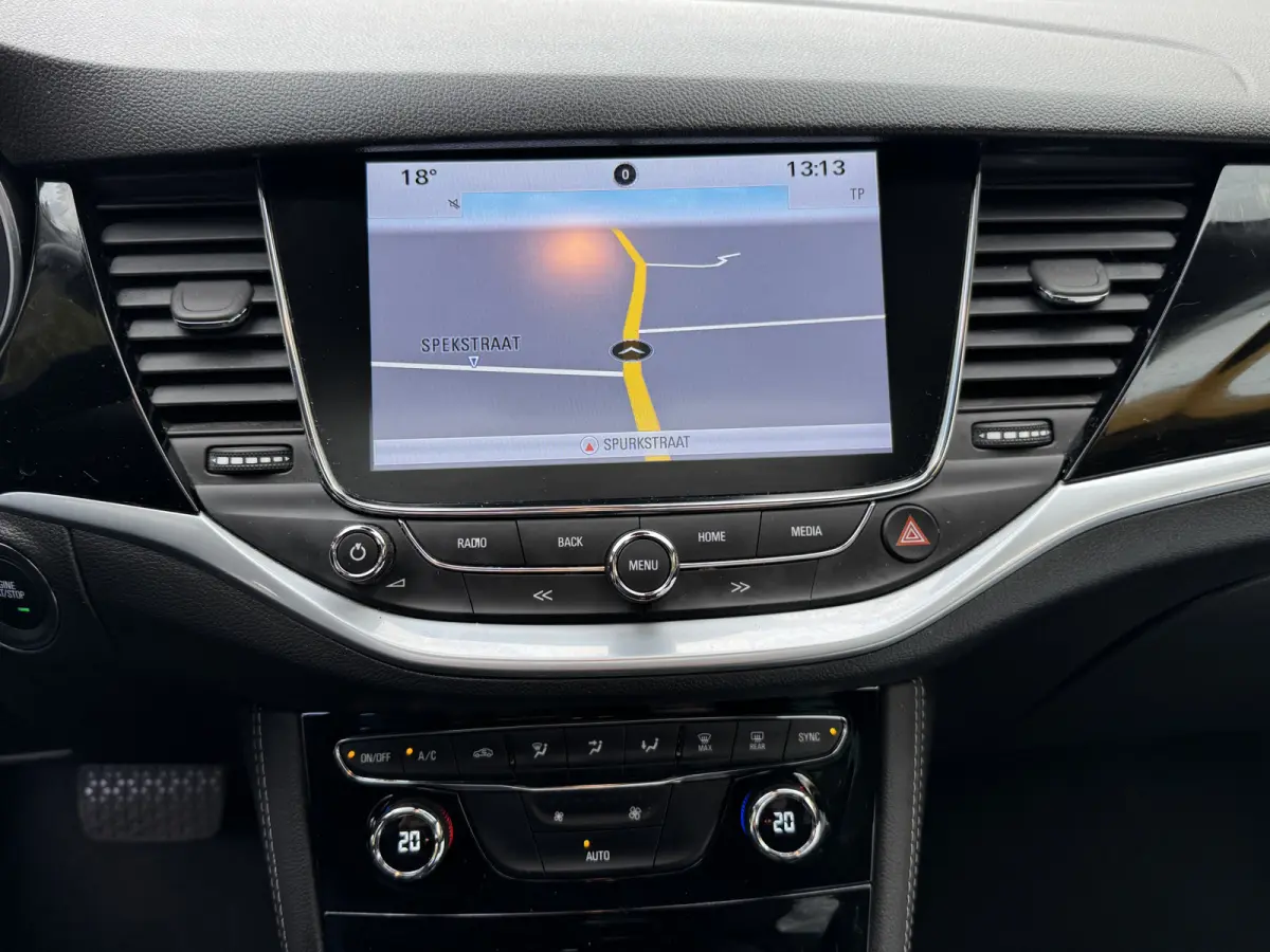 1.4 Turbo 150PK Innovation Automaat Schuifdak Navi Camera Carplay