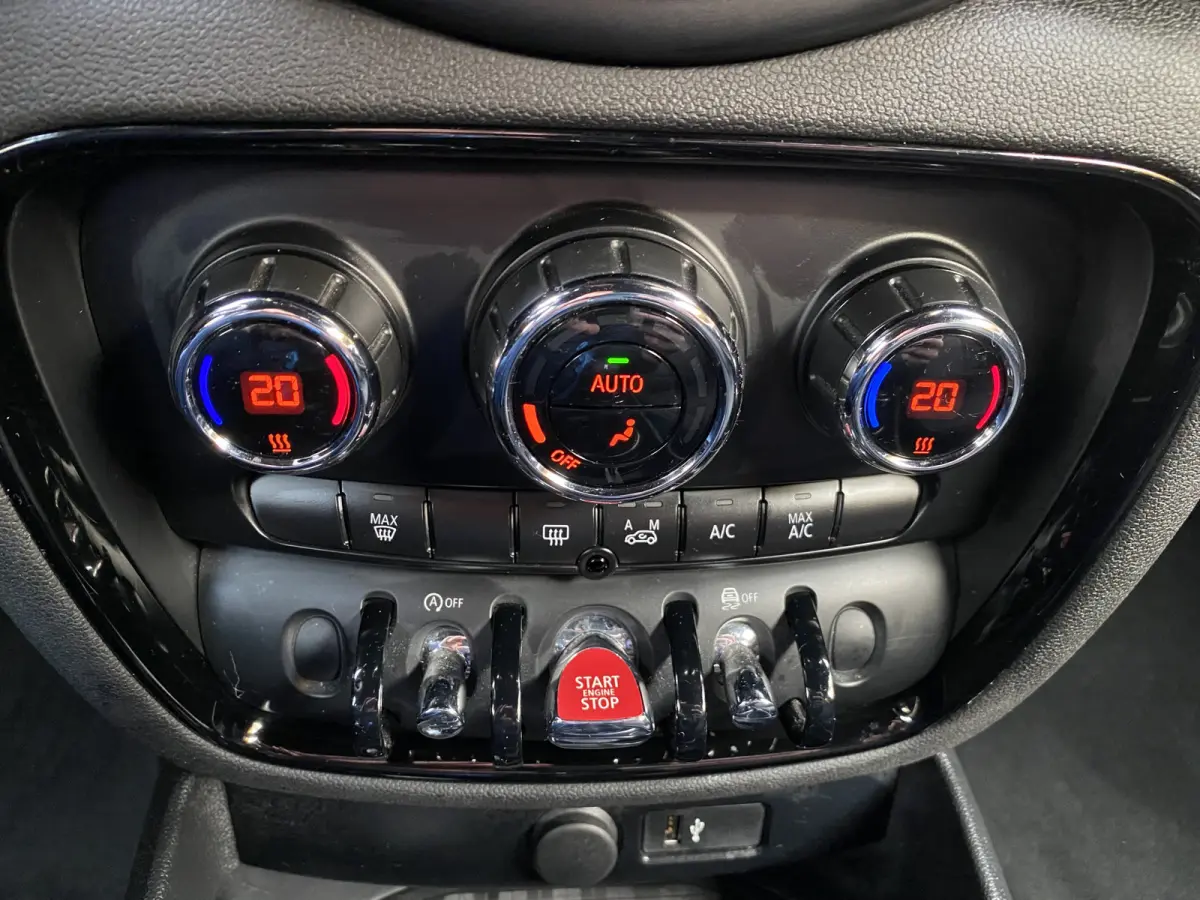 Mini 2.0 Cooper D Business Edition Navi Climate Control