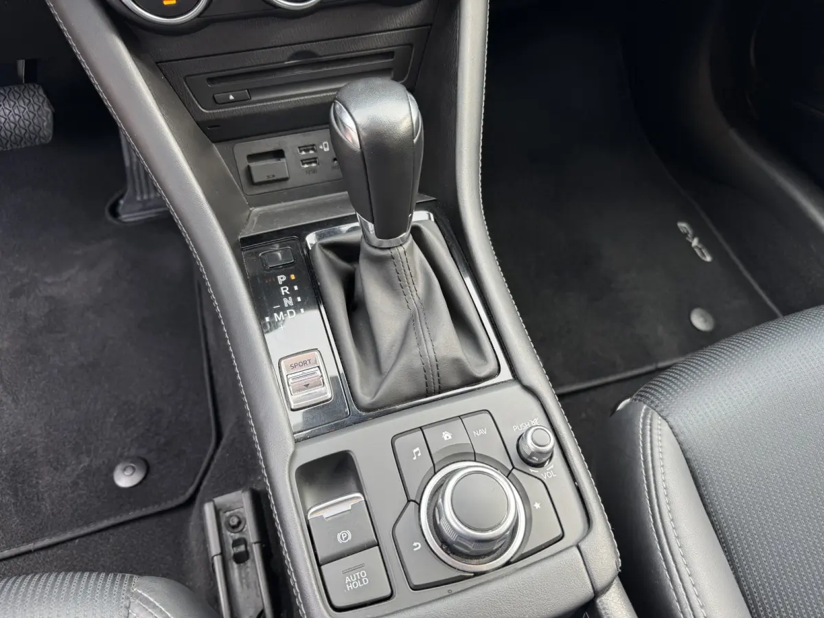 2.0 SkyActiv-G 120 GT-M Automaat Climate Control Leder Carplay Headup