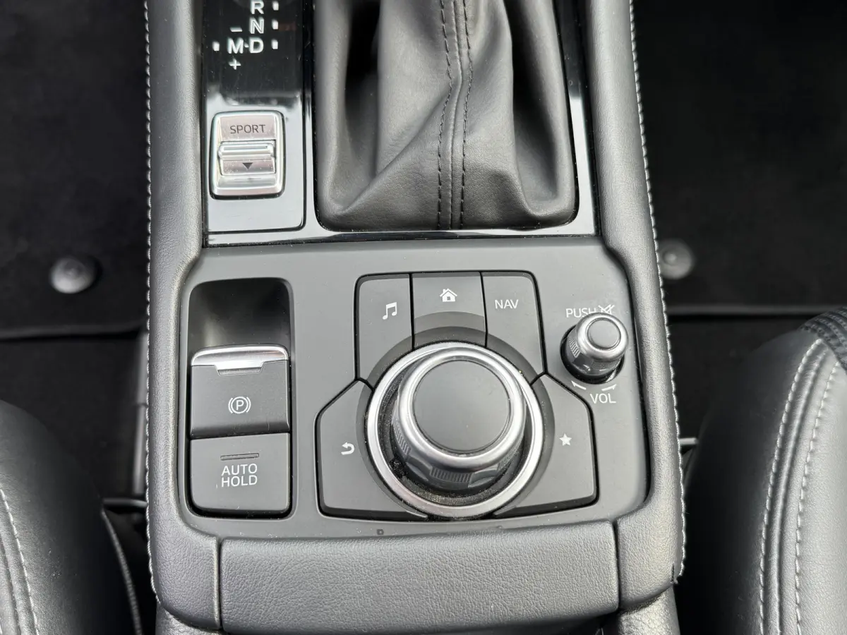 2.0 SkyActiv-G 120 GT-M Automaat Climate Control Leder Carplay Headup