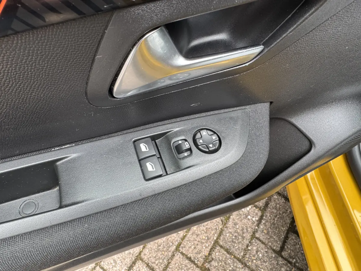 1.2 PureTech Active Airco Carplay
