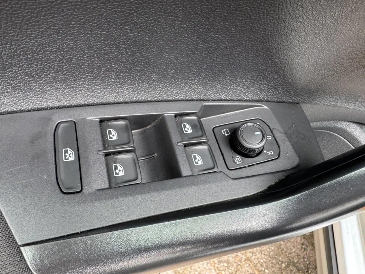 1.0 TSI Life Airco Led Carplay