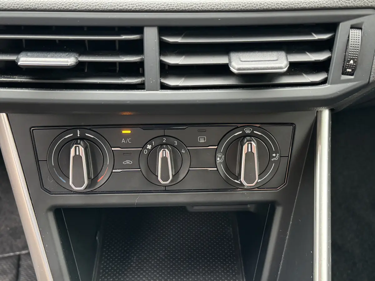 1.0 TSI Life Airco Led Carplay