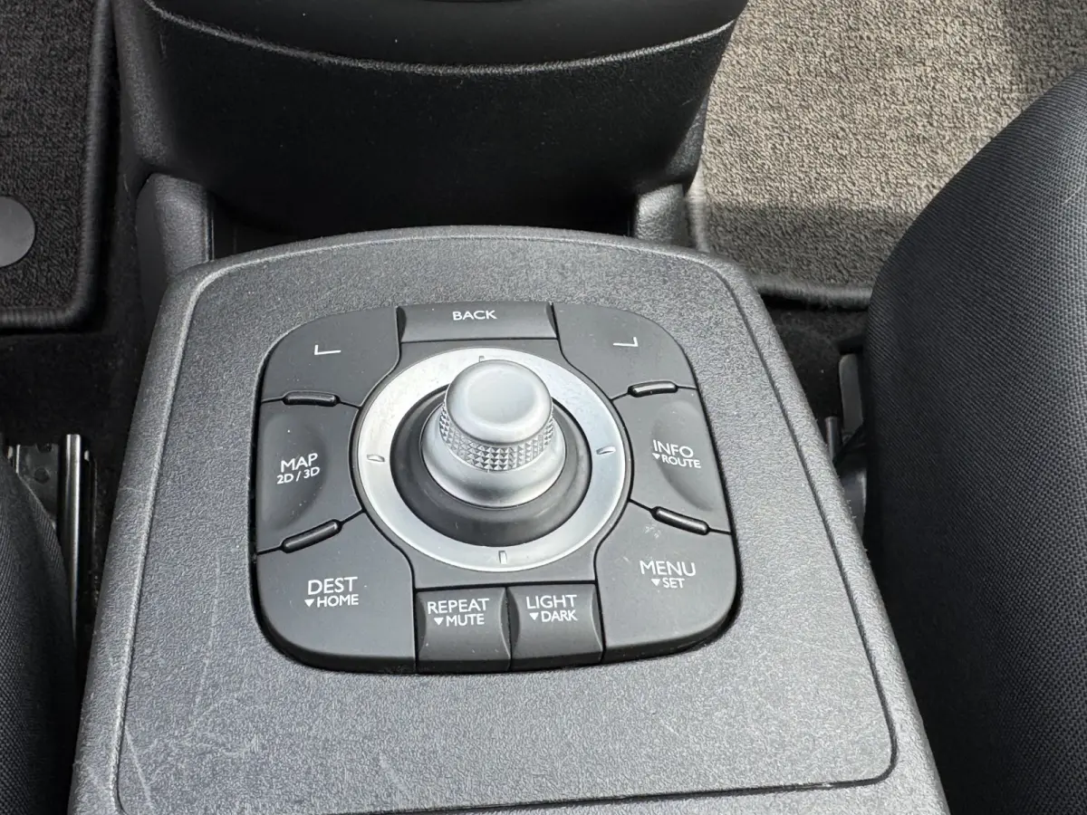 1.2 TCe Limited Climate Control Navi