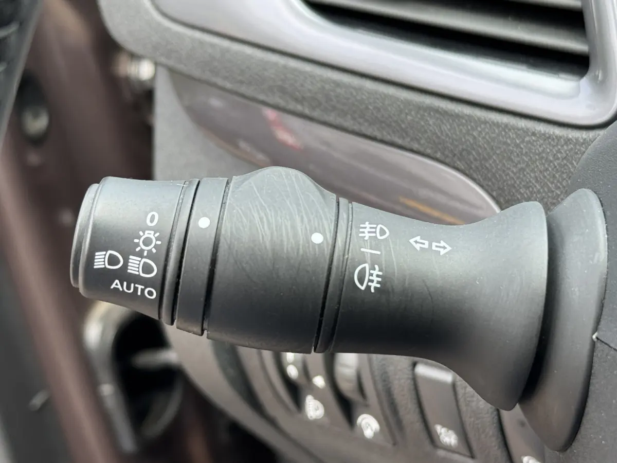 1.2 TCe Limited Climate Control Navi