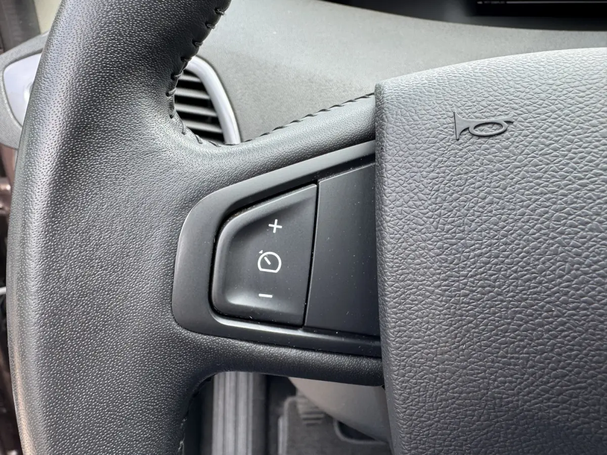 1.2 TCe Limited Climate Control Navi