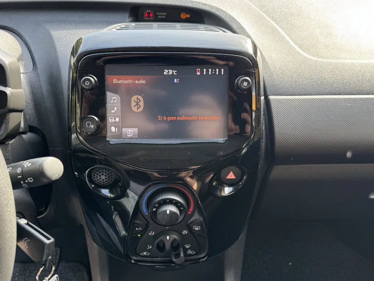 1.0 VTi Feel 5drs Airco Camera Carplay