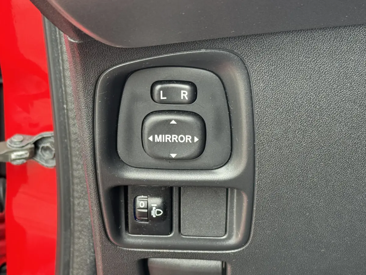 1.0 VVT-i x-joy Automaat Airco Camera Carplay
