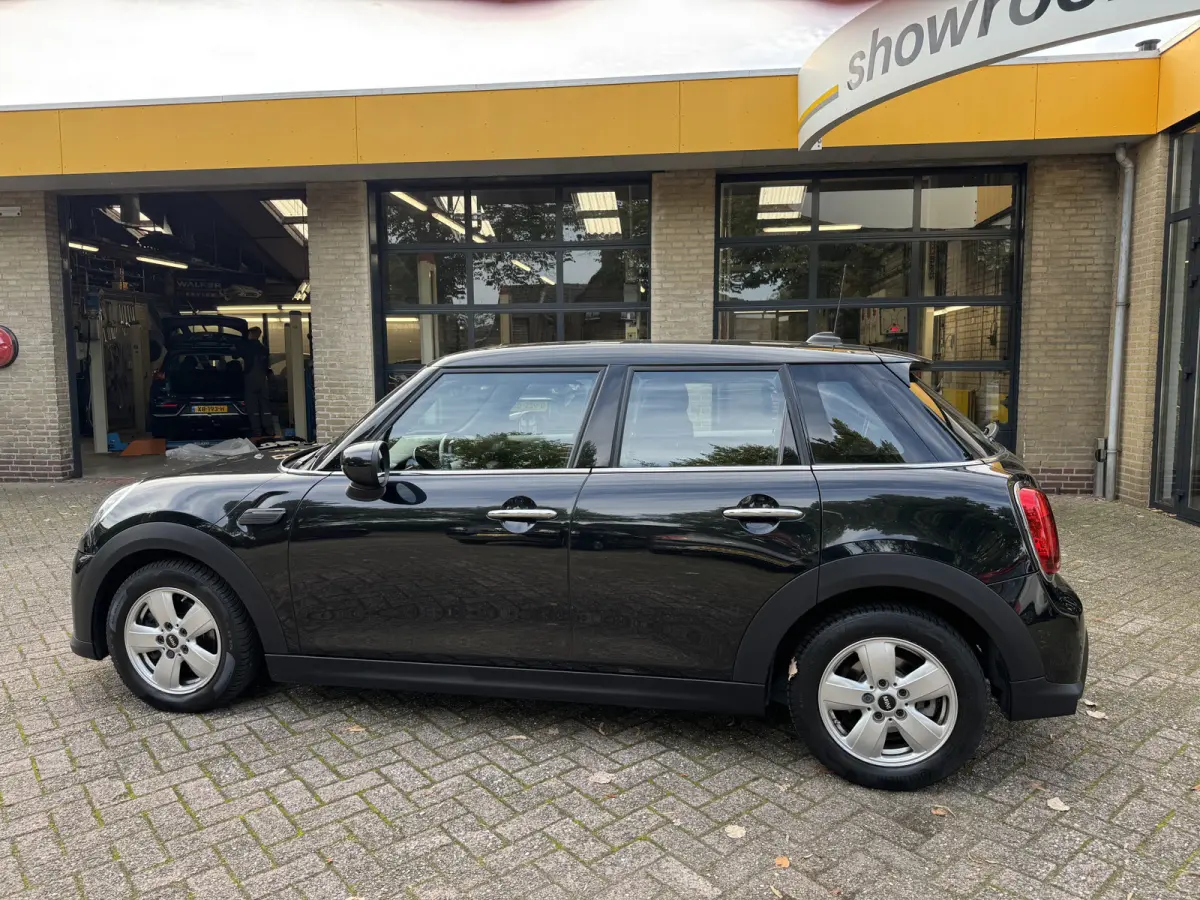 1.5 One Climate Control Led Navi Carplay