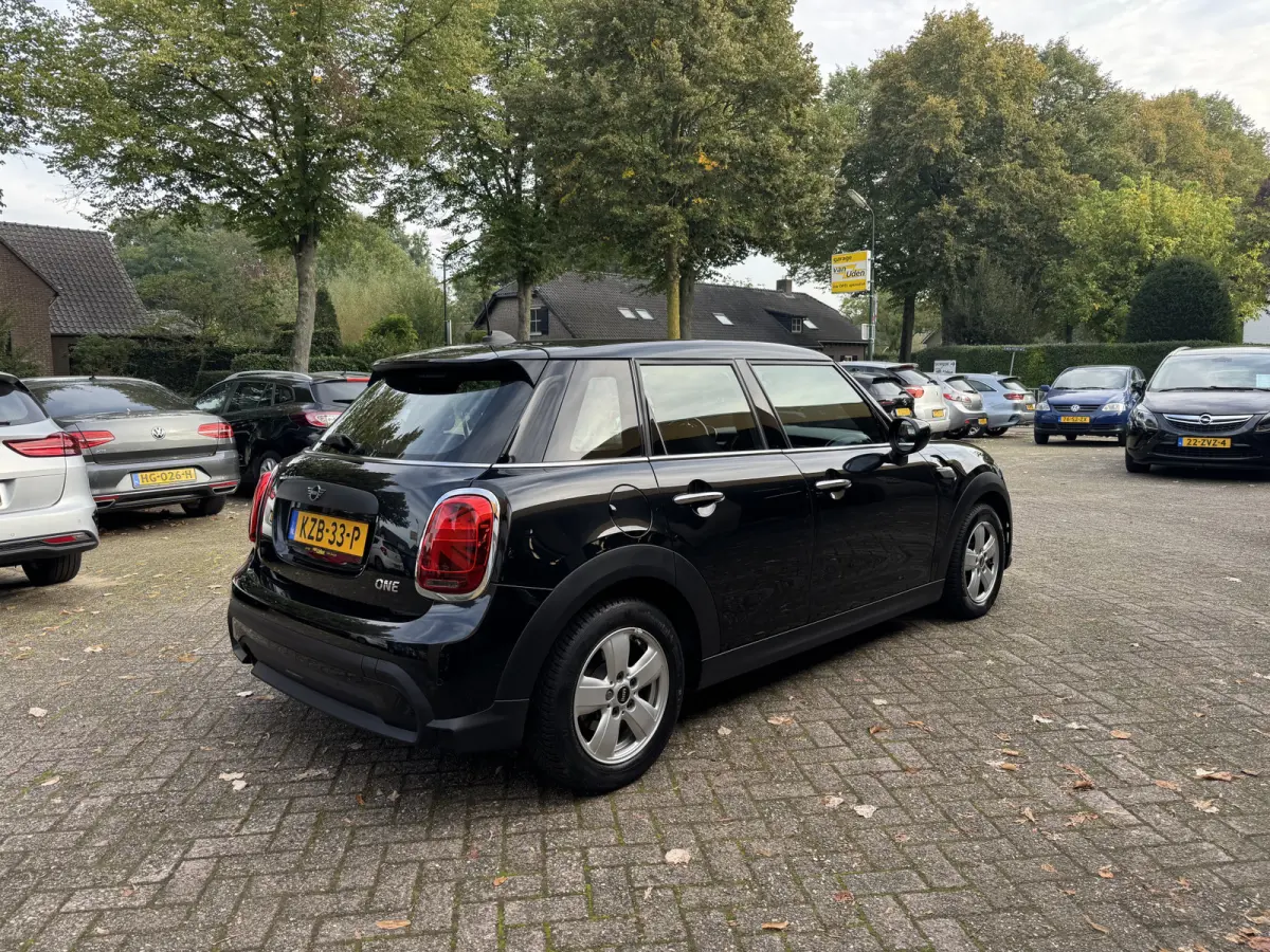 1.5 One Climate Control Led Navi Carplay
