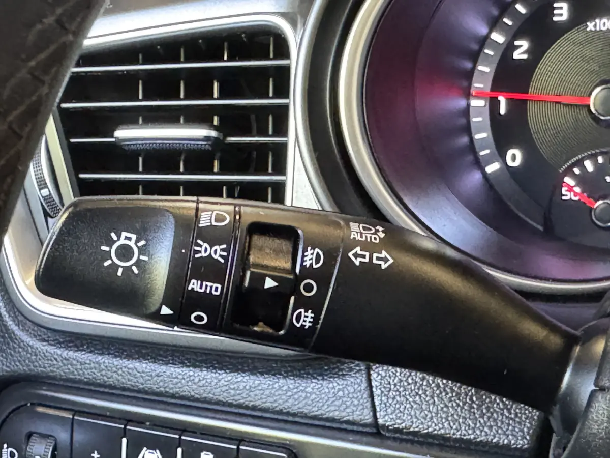1.0 T-GDi DynamicLine Climate Control Navi Camera Carplay