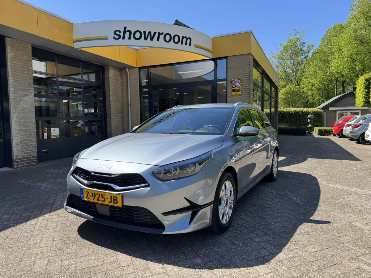 1.0 T-GDi DynamicLine Climate Control Navi Camera Carplay