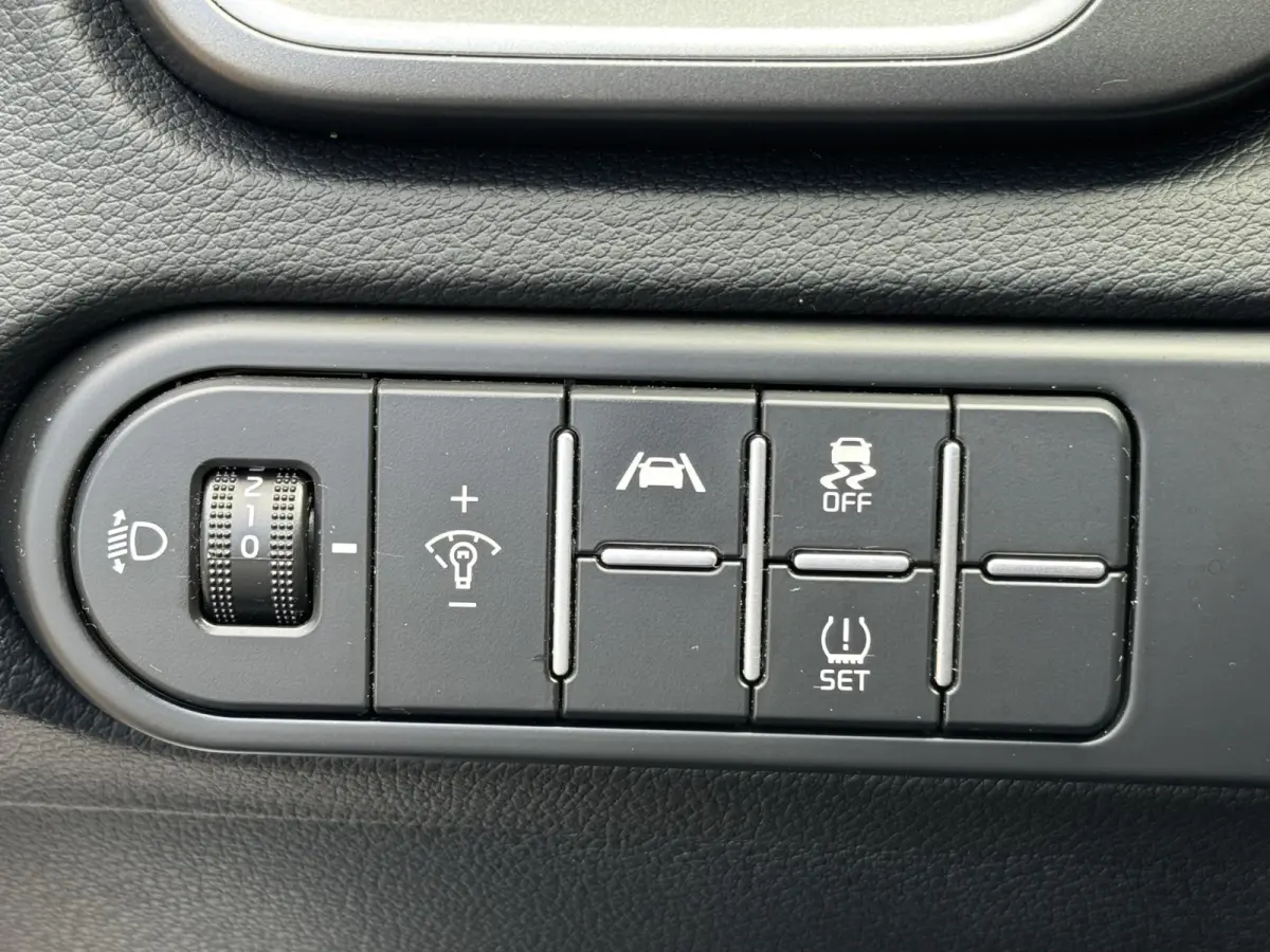 1.0 T-GDi DynamicLine Climate Control Navi Camera Carplay