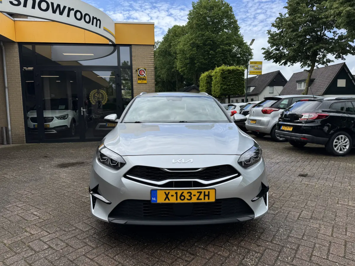 1.0 T-GDi DynamicLine Climate Control Navi Camera Carplay