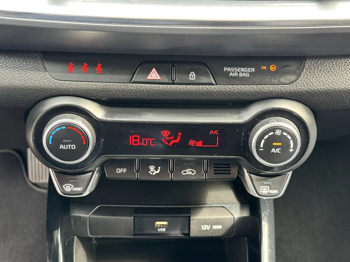 1.0 T-GDi MHEV DynamicLine Climate Control Camera Navi Carplay