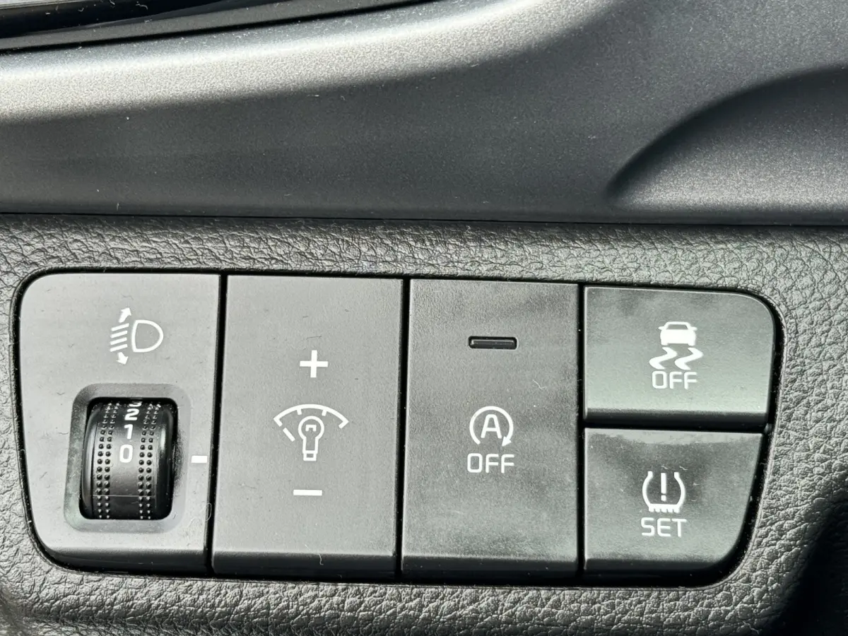 1.0 T-GDi MHEV DynamicLine Climate Control Camera Navi Carplay