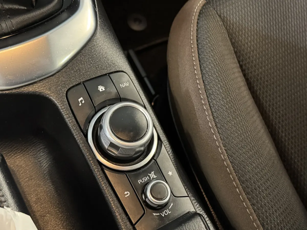 1.5 Skyactiv-G Airco Navi Carplay