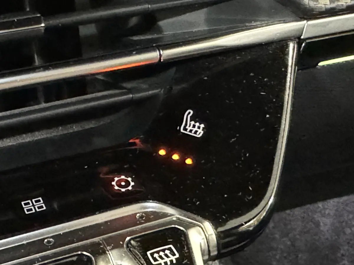 1.2 PureTech GT Pack Climate Control 3D Cockpit Pano Carplay