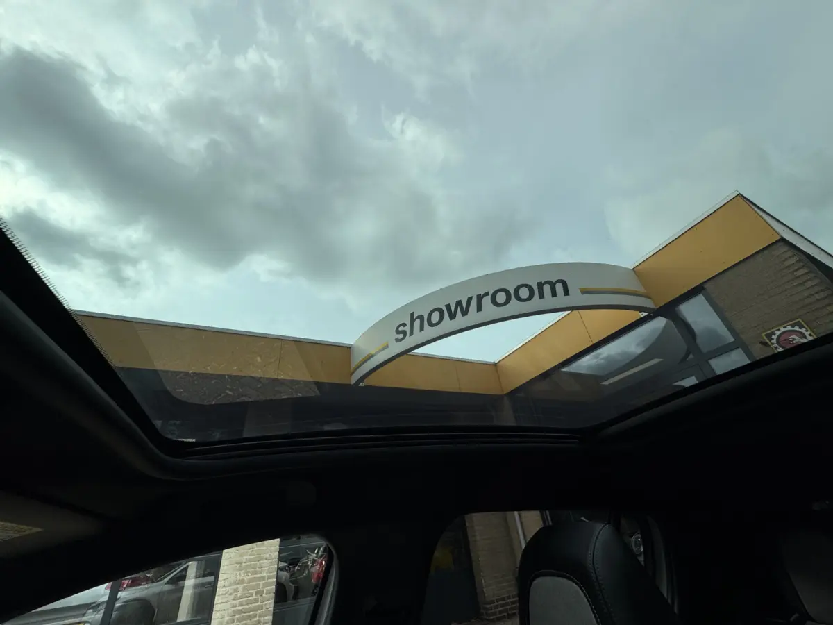1.2 PureTech GT Pack Climate Control 3D Cockpit Pano Carplay