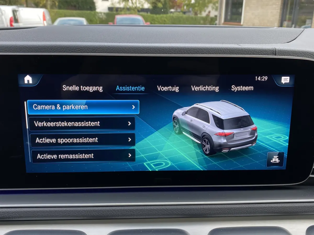 300 d 4MATIC Premium Plus AMG Pano Schuifdak Luchtvering 360Camera