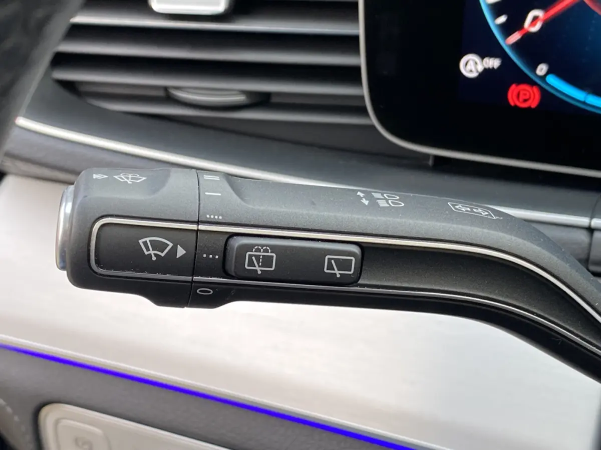 300 d 4MATIC Premium Plus AMG Pano Schuifdak Luchtvering 360Camera
