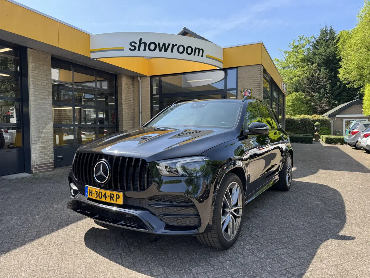 300 d 4MATIC Premium Plus AMG Pano Schuifdak Luchtvering 360Camera