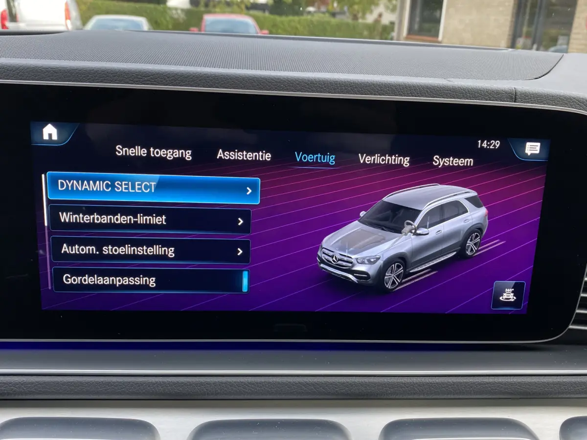 300 d 4MATIC Premium Plus AMG Pano Schuifdak Luchtvering 360Camera