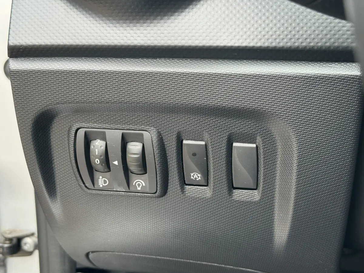 0.9 TCe Xmod Climate Control Navi Camera