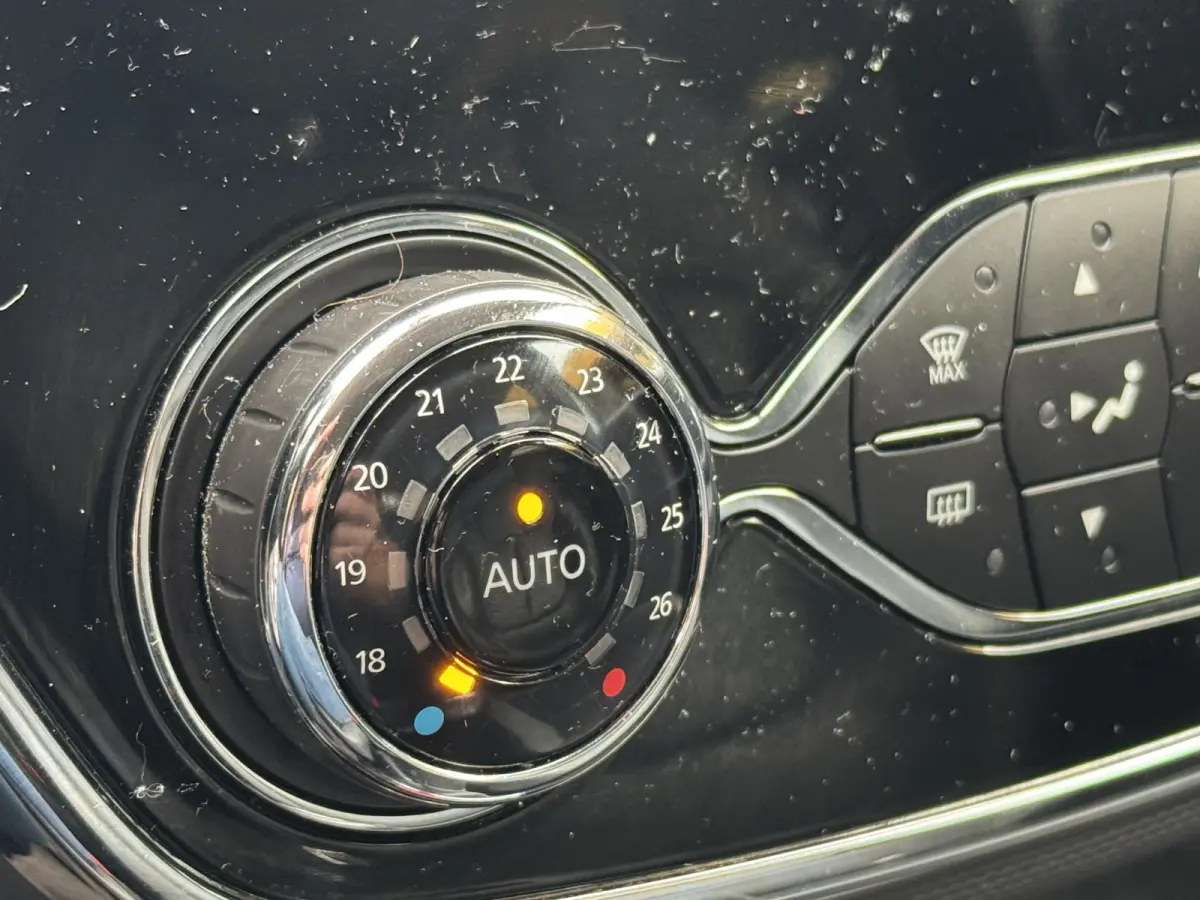 0.9 TCe Xmod Climate Control Navi Camera