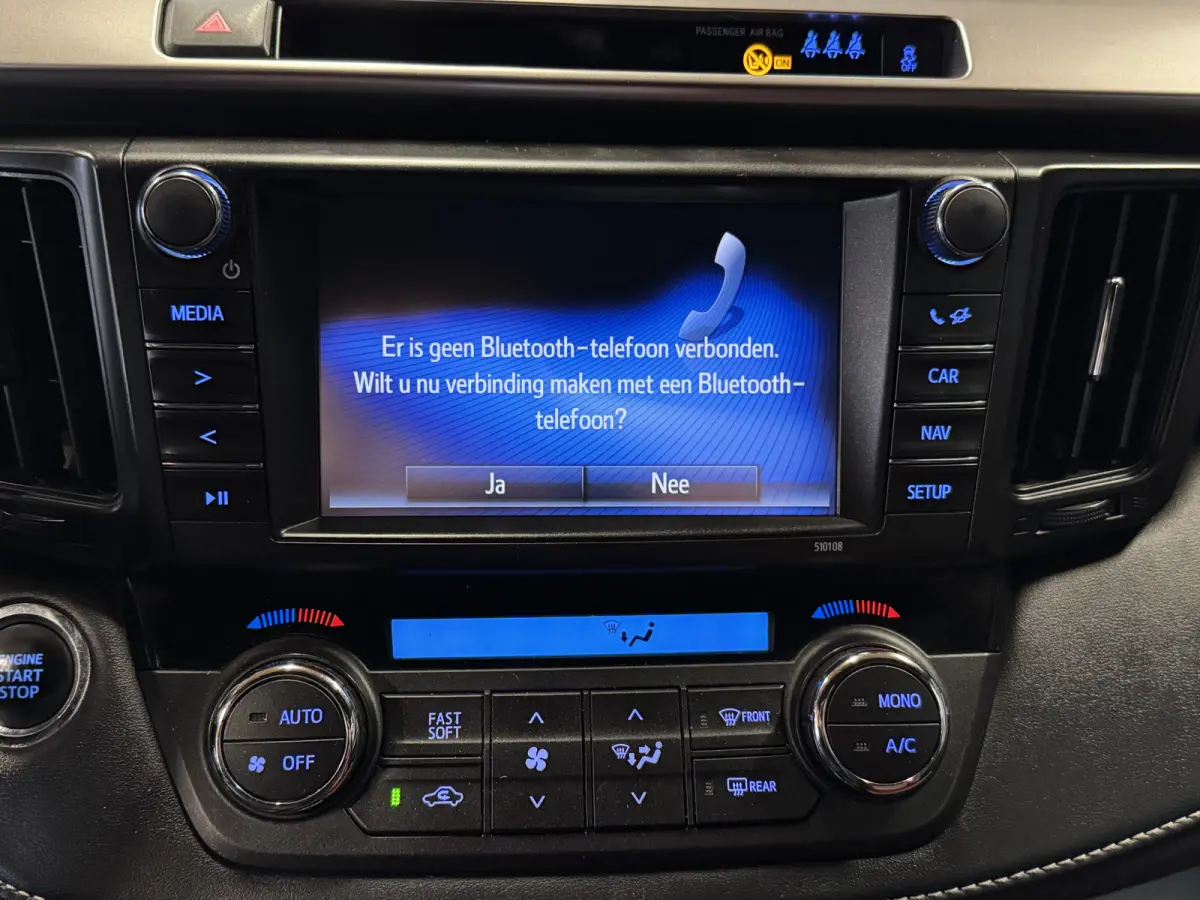 2.0 VVT-i AWD Style Automaat Leder Navi Camera