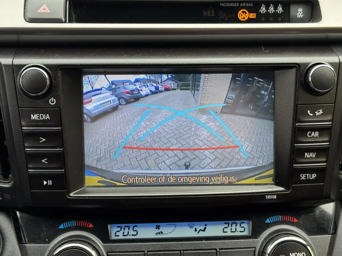 2.0 VVT-i AWD Style Automaat Leder Navi Camera